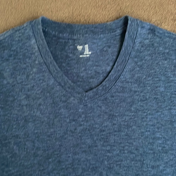 Gap. Short Sleeve Shirt.  Medium - Picture 2 of 5